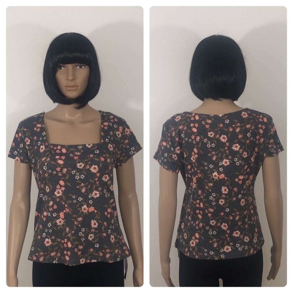 New Belle Du Jour Floral Short Sleeve Knit Blouse